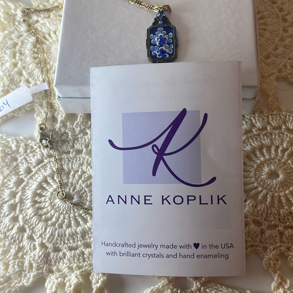Ann Koplik Blue and Gold Floral Pendant Necklace - Picture 5 of 8